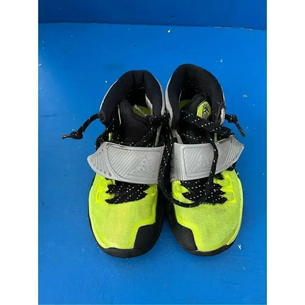 Nike Kyrie 6 Cross (GS) Basketball Shoes Big Kids Volt Silver CN8581-704 Sz 11C